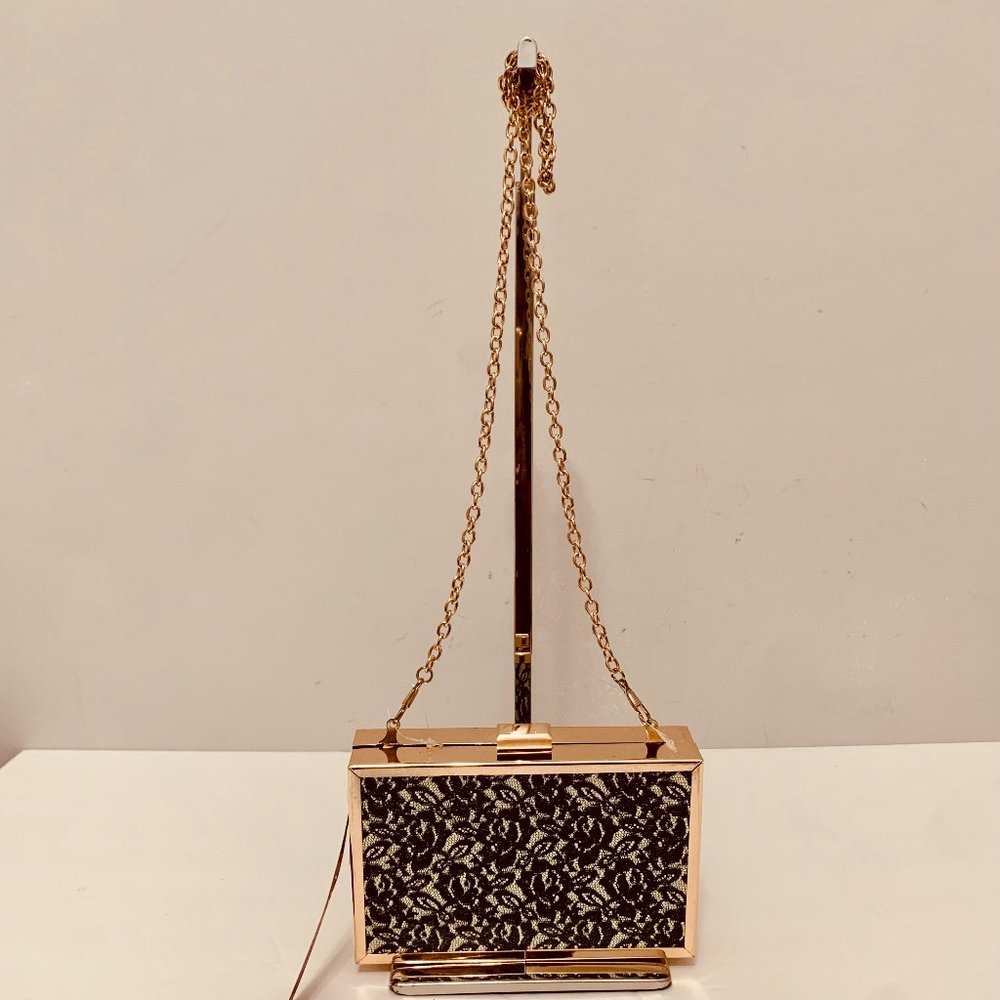 NWT MERONA TARGET CLUTCH WITH CHAIN STRAP